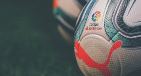 巴塞罗那登贝莱制胜，西甲焦点战1-0击败马竞，红牌风波影响战局